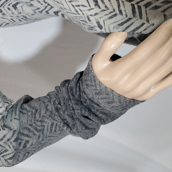 Shirt - Picture 5 of 8